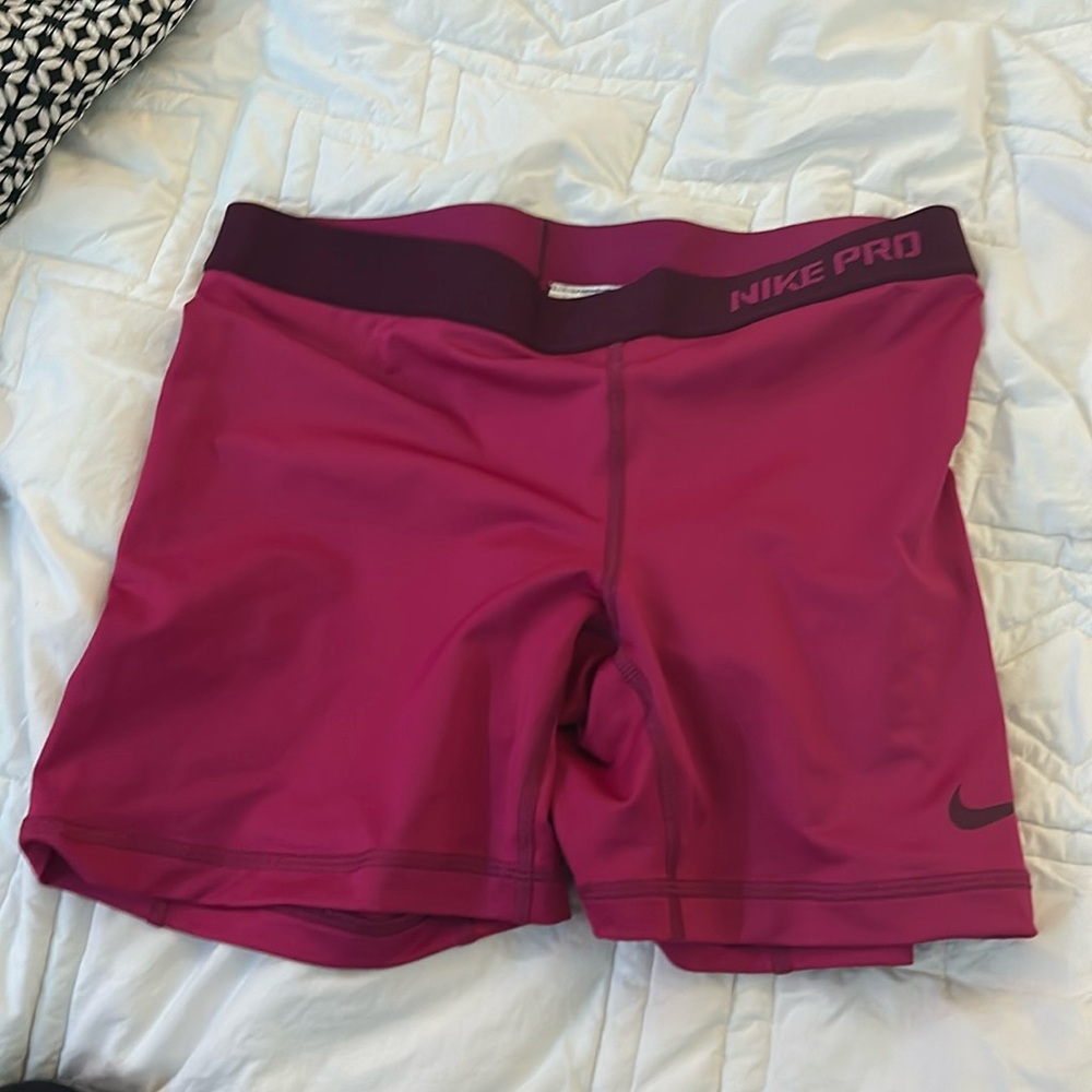 Nike pro size large never worn